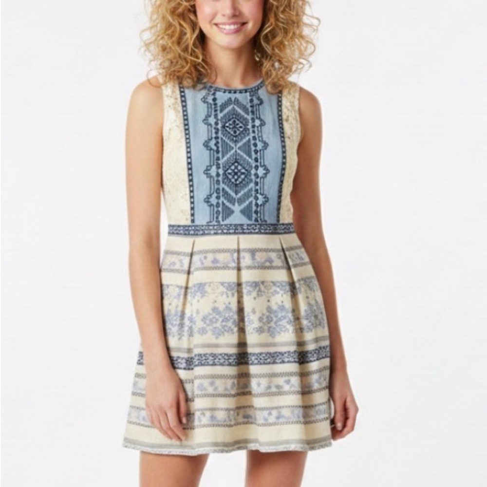 Flying Tomato Blue‎ Cream Sleeveless bohemian mini Dress Embroidered  L Junior